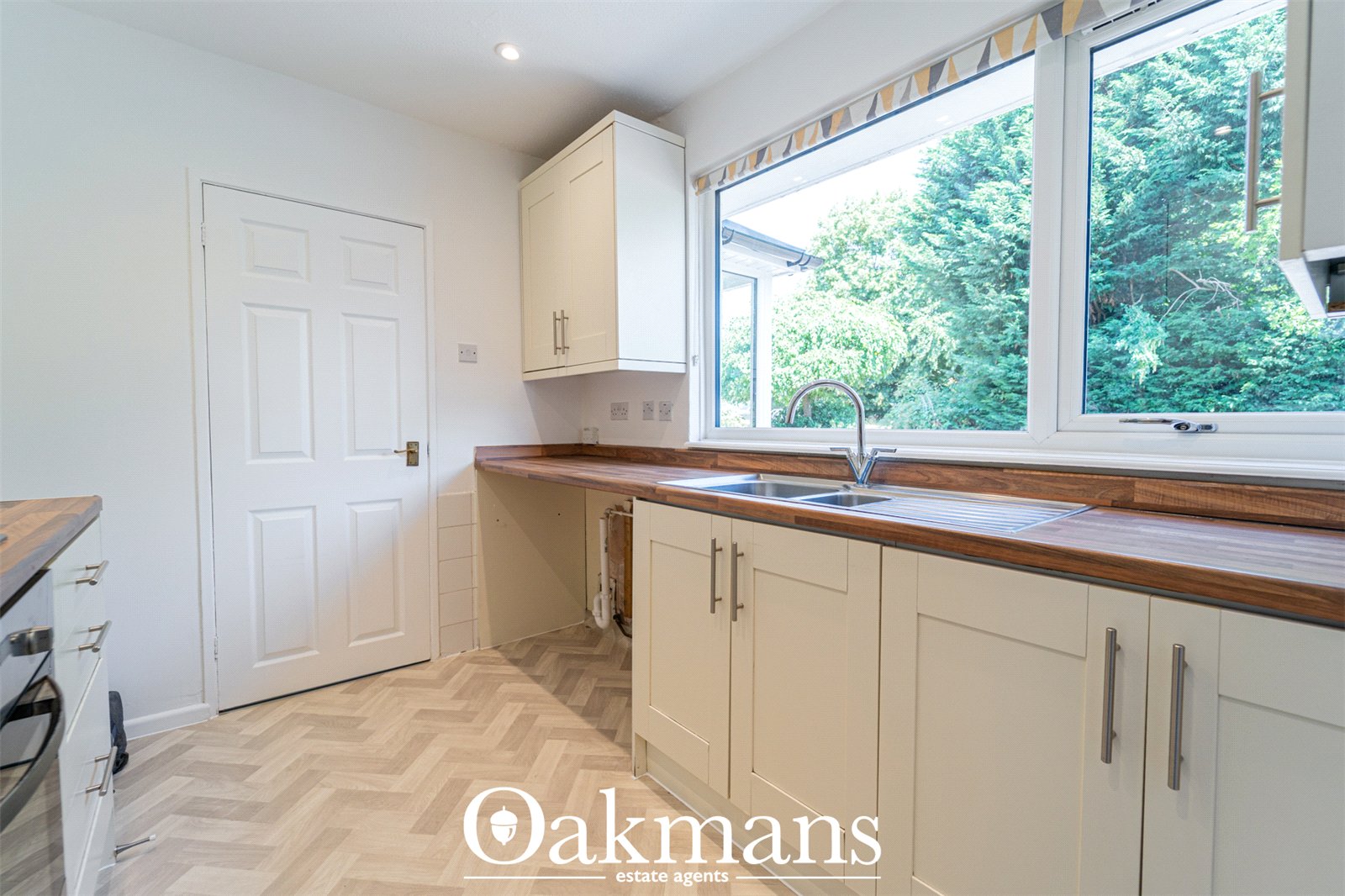 New Road, Bromsgrove, B60