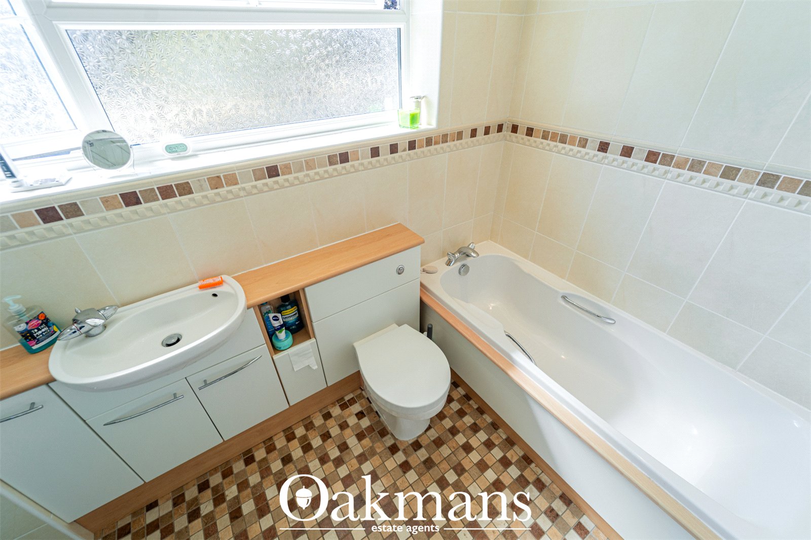 Wrekin Drive, Bromsgrove, B61