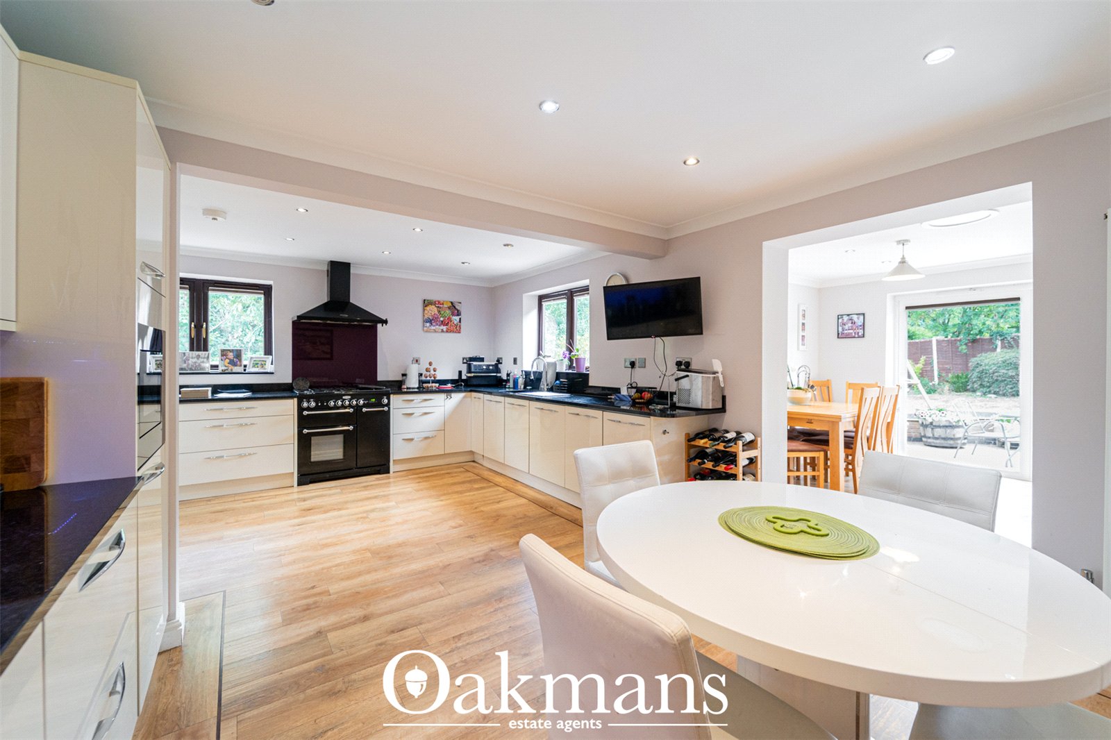 Inett Way, Droitwich, WR9