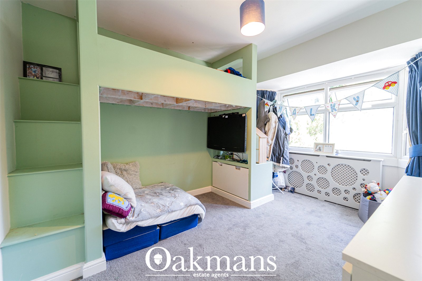 Elm Croft, Oldbury, B68