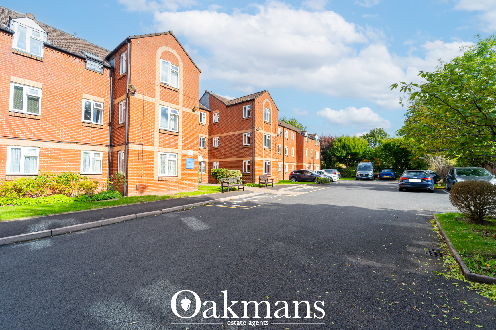 Oak Tree Court, Pembroke Way