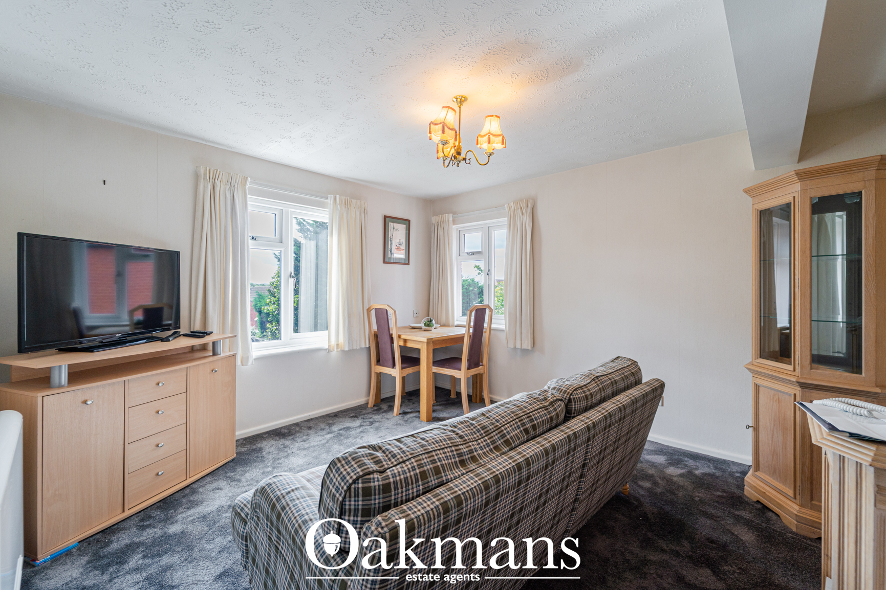 Oak Tree Court, Pembroke Way