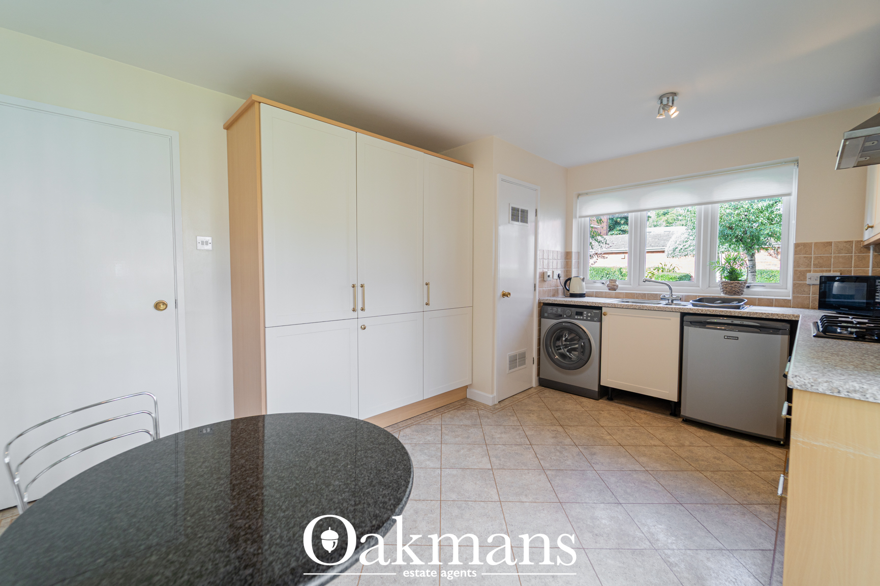 Queens Court, Solihull, B91