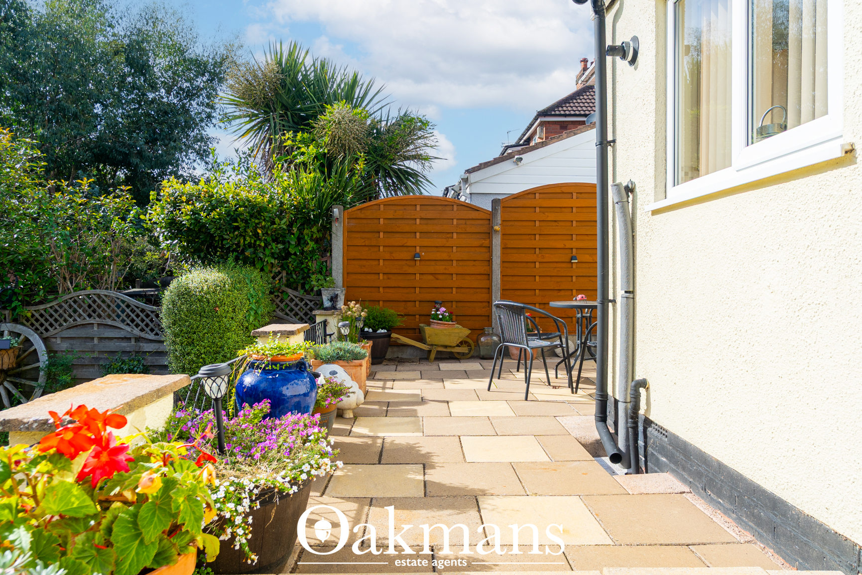 Elm Croft, Oldbury, B68