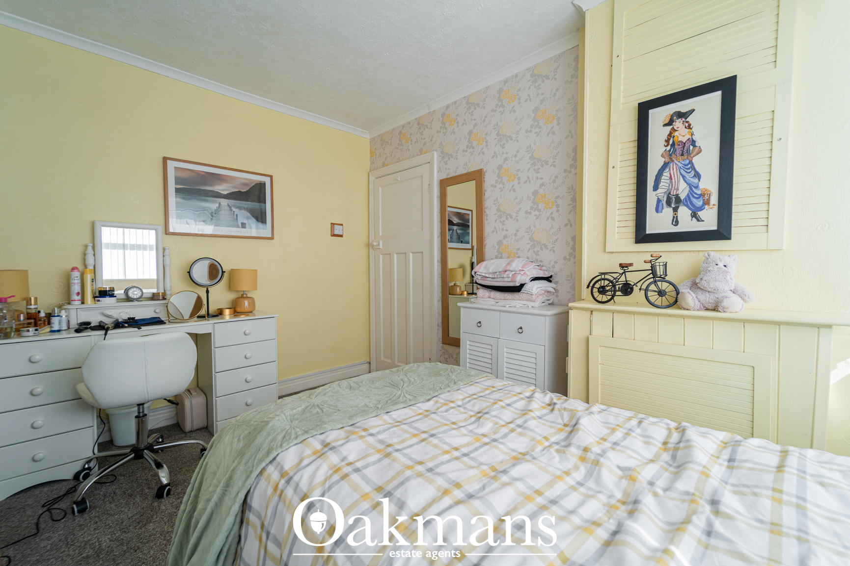Elm Croft, Oldbury, B68