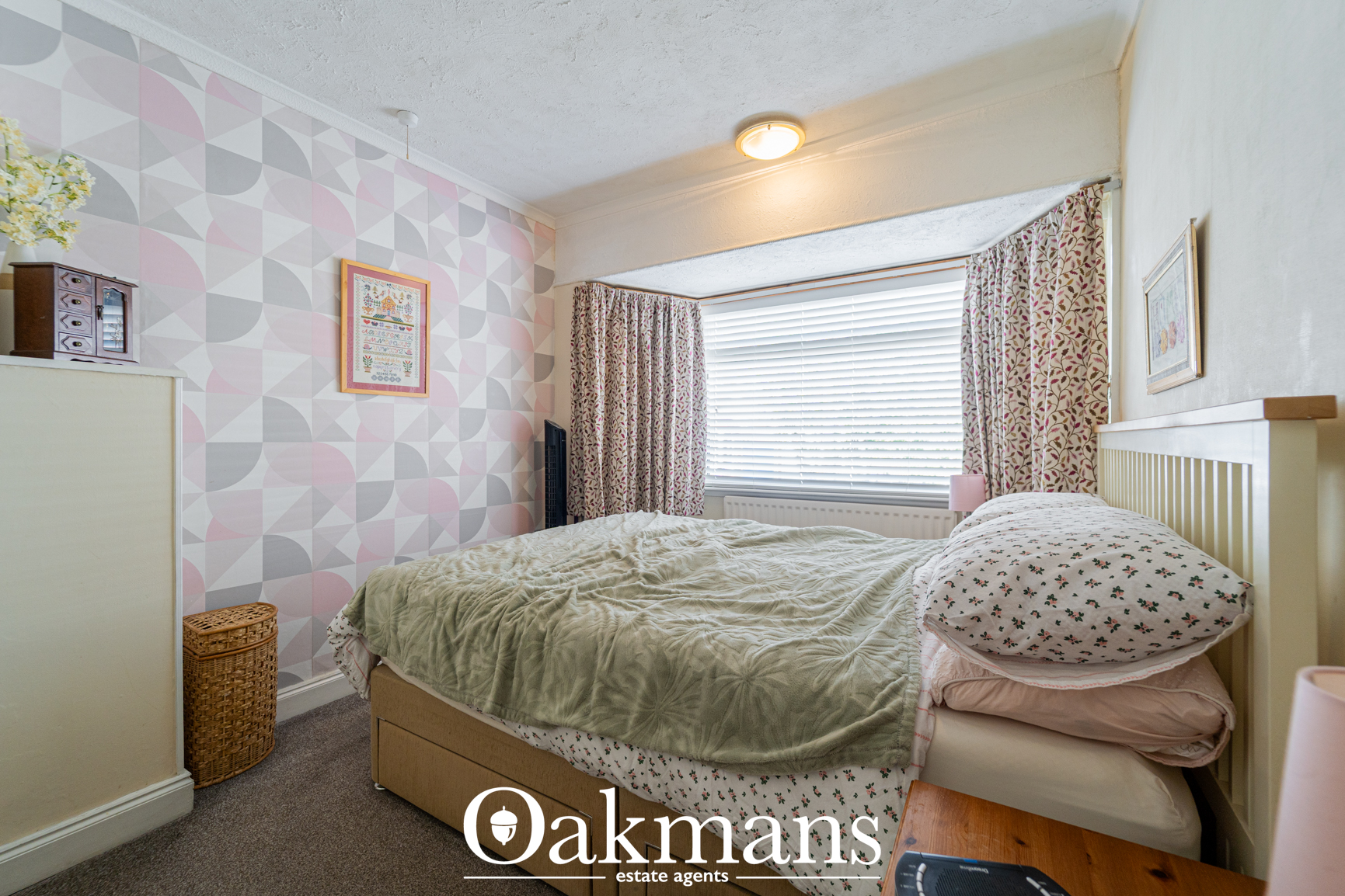 Elm Croft, Oldbury, B68